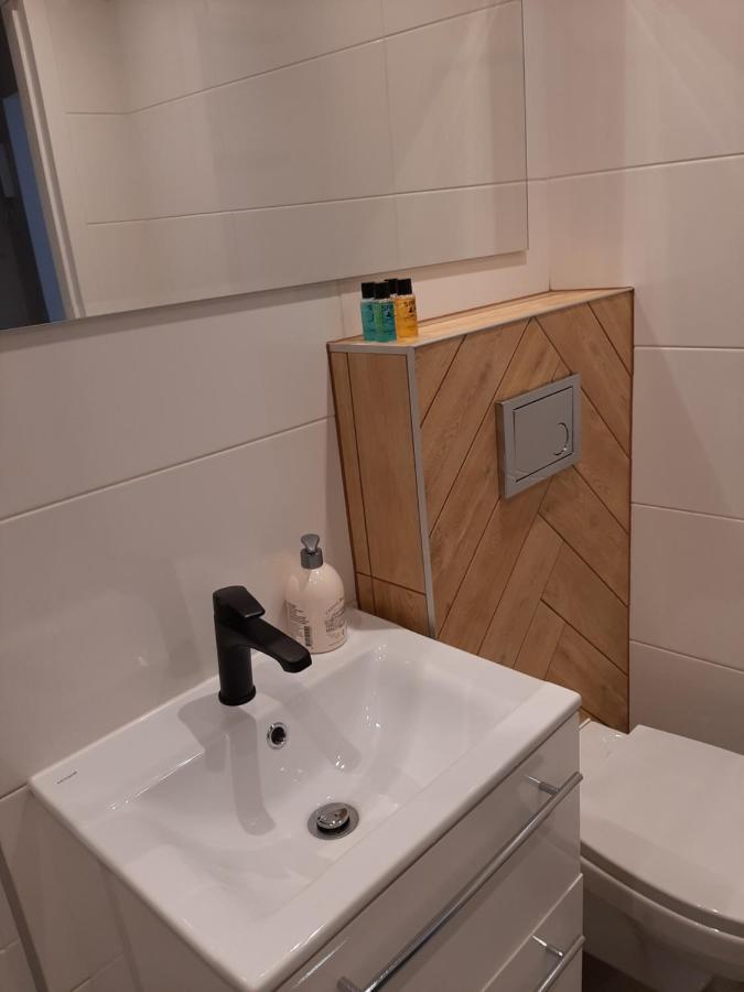 Kawalerka 28M Salon Z Kuchnia Centrum Нови Сонч Екстериор снимка